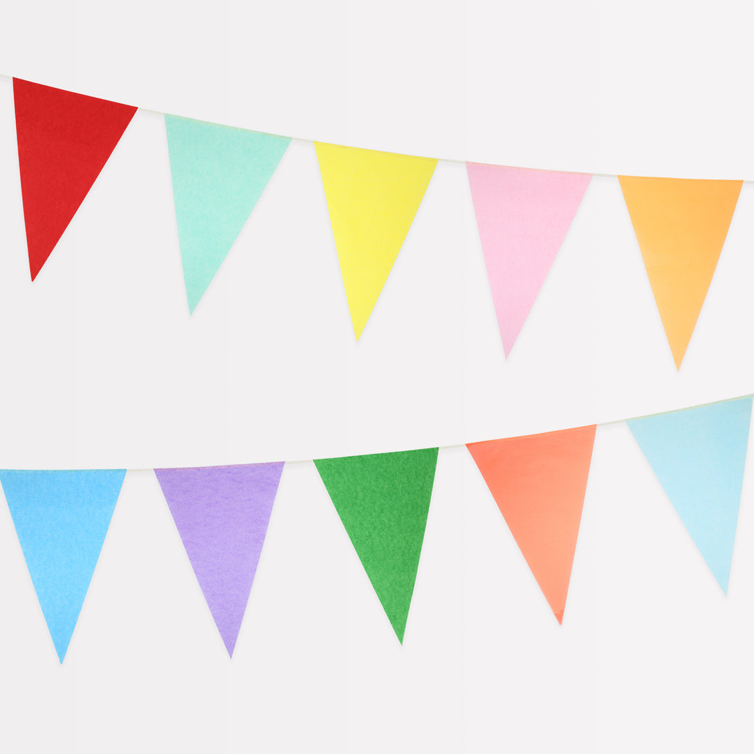 Our paper garland set includes 2 flag garlands in 10 bright colors, ideal for birthday party decorations.