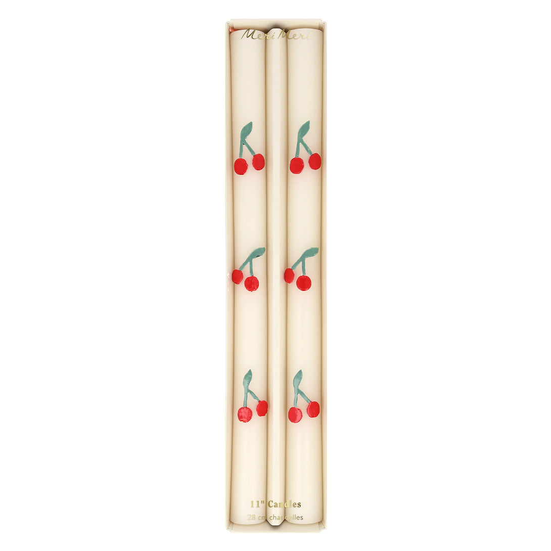 These table candles, with colored wicks and cherry details, are ideal as a host gift or when you're looking for decorative candles.