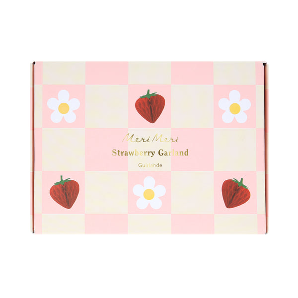Our party garland has 3D strawberry pennants, with flowers, leaves and green ricrac ribbons, great as summer party decor. Image5