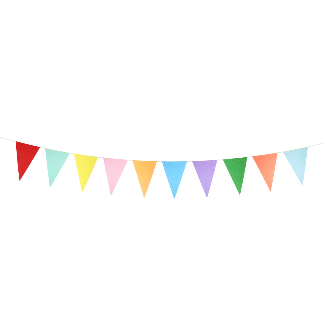 Our paper garland set includes 2 flag garlands in 10 bright colors, ideal for birthday party decorations.