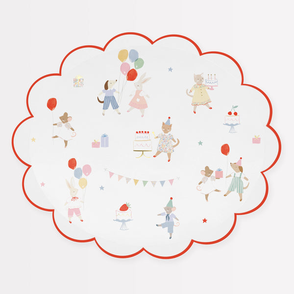 Our Animal Friends party set is ideal for first birthdays, featuring adorable tableware, party bags, party hats and a large paper garland. Image3