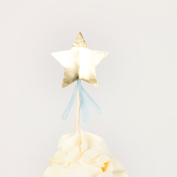 Our cupcake kit is perfect to create sweet birthday treats, and includes 24 cupcake toppers and 24 cupcake cases. Image6