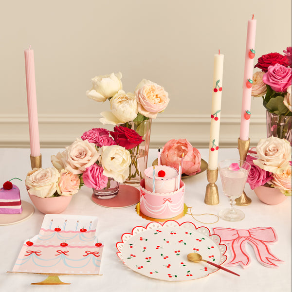 Our party plates are made from high-quality paper, designed to look like Image2