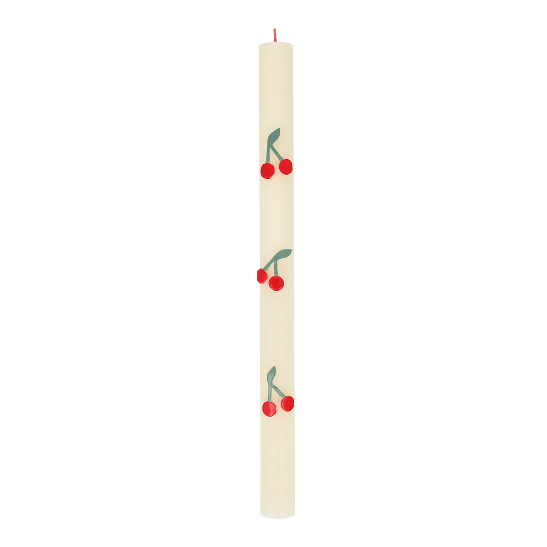 These table candles, with colored wicks and cherry details, are ideal as a host gift or when you're looking for decorative candles.