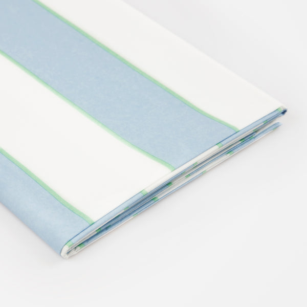 Our paper tablecloth, with a blue stripe, will make any party look stylish. Image3