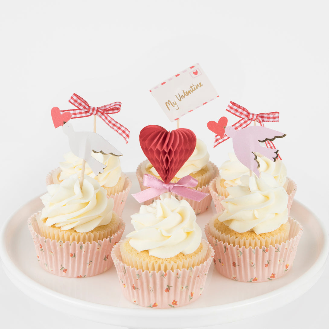 Your Valentine's cupcakes will look super sweet with our pink and red cake toppers and cupcake cases.