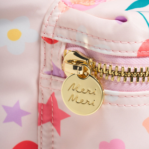 Whether you're heading to class or out and about, this kids' bag is the perfect carry-all for wherever you're going. Image6