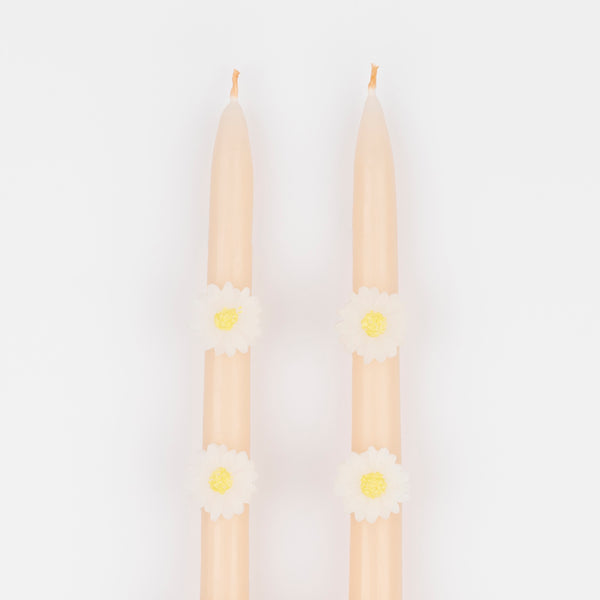 Make your springtime party look amazing with our tall pink candles, decorated with wax daisies, and with pink wicks. Image4