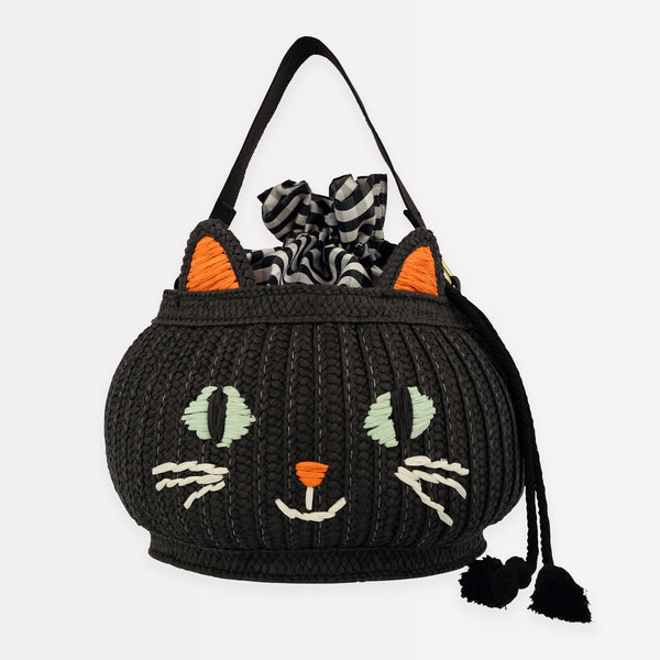 Our Halloween bag, in the shape of a black cat bag, is the perfect reusable trick or treat bag and a great Halloween gift.