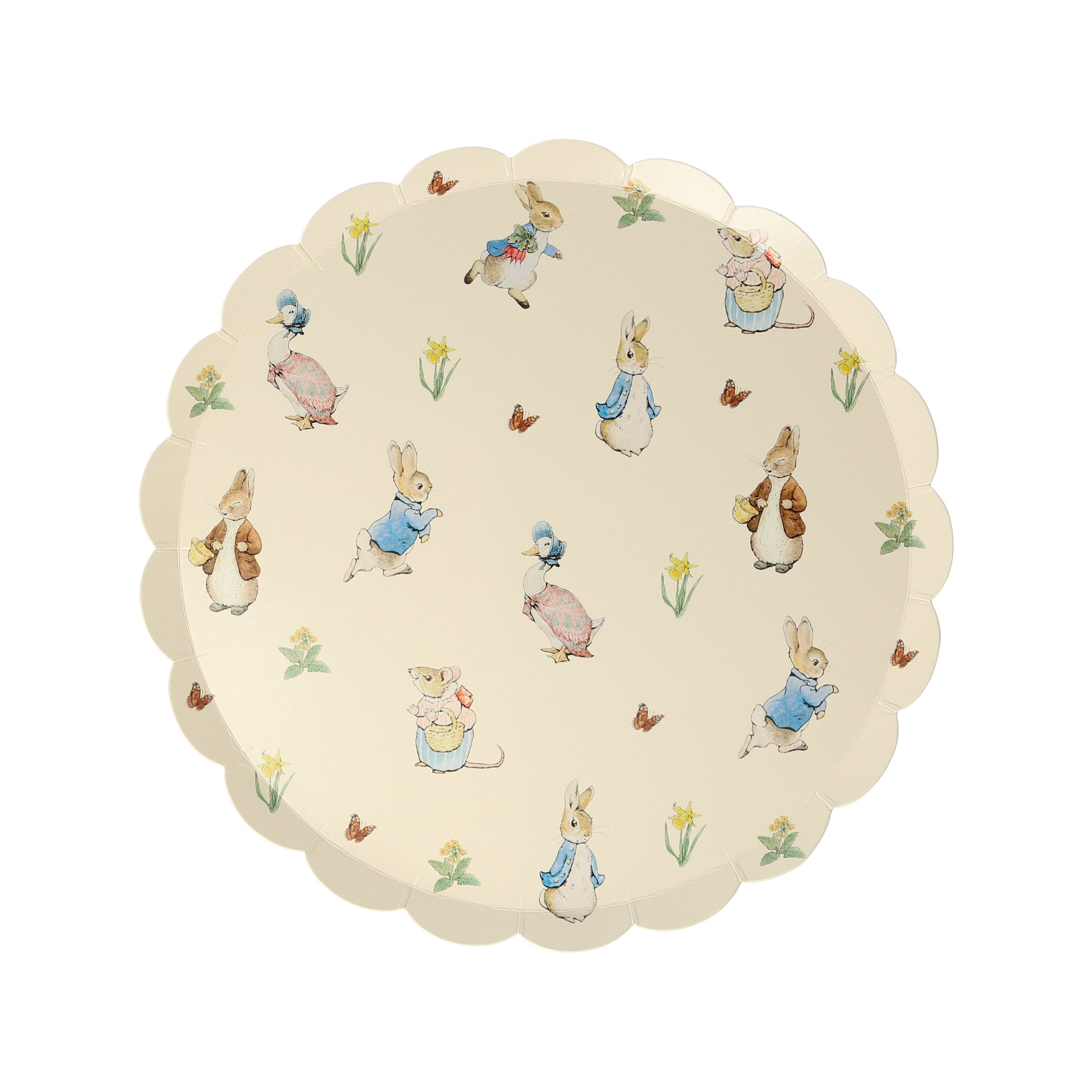 These charming plates feature Peter Rabbit and friends, with a stylish scallop edge.