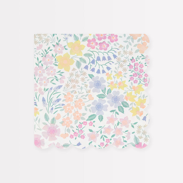 Our disposable napkins, made from high-quality 3-ply paper, feature a pretty floral design that's ideal for afternoon tea, or garden parties.