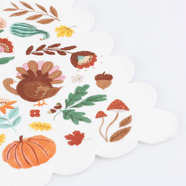 Our disposable napkins feature a stylish folk design of harvest symbols, ideal for your fall and Thanksgiving parties. Image2