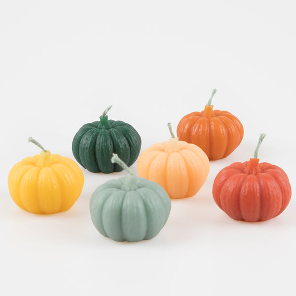 Our pumpkin candles are the perfect Thanksgiving table decorations or for as fall candles. Image3