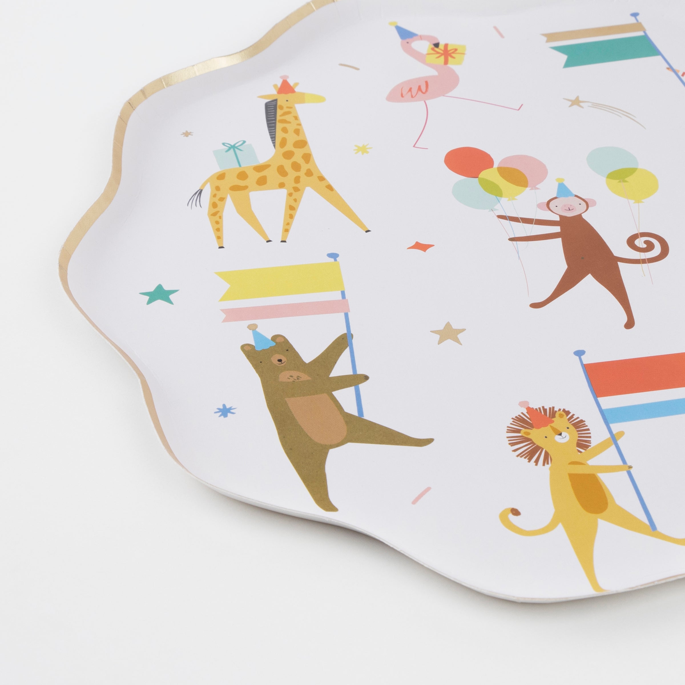 These birthday party plates are perfect for a circus party.