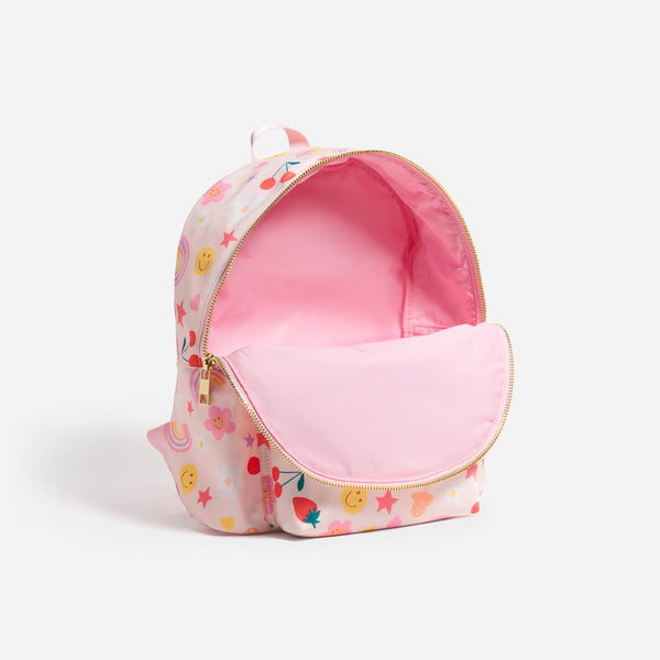 Whether you're heading to class or out and about, this kids' bag is the perfect carry-all for wherever you're going. Image4