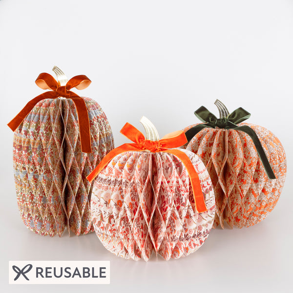 Our 3D pumpkins in rustic Liberty floral prints, with velvet bows, make sophisticated Thanksgiving decorations, or for fall parties. Image1