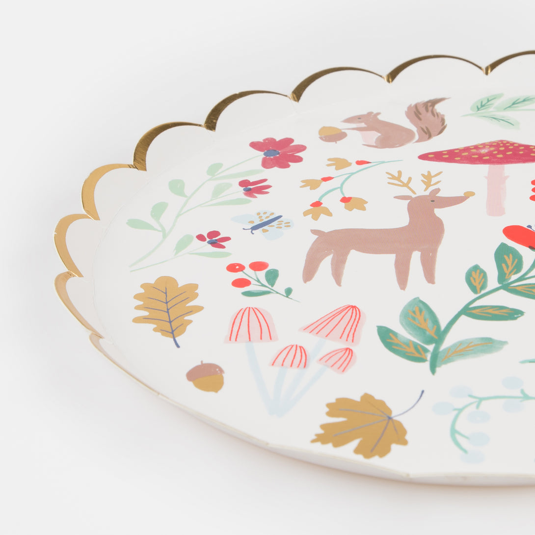 Our Christmas side plates, with woodland flowers and animals, are perfect for all your Christmas celebrations.