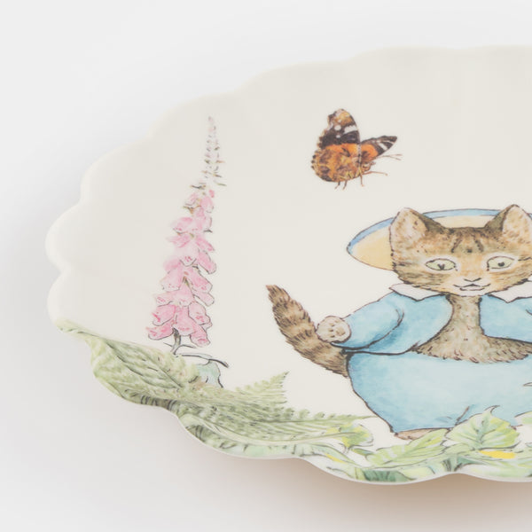 Our small melamine plates for kids feature Peter Rabbit and all his friends, perfect as picnic plates. Image3