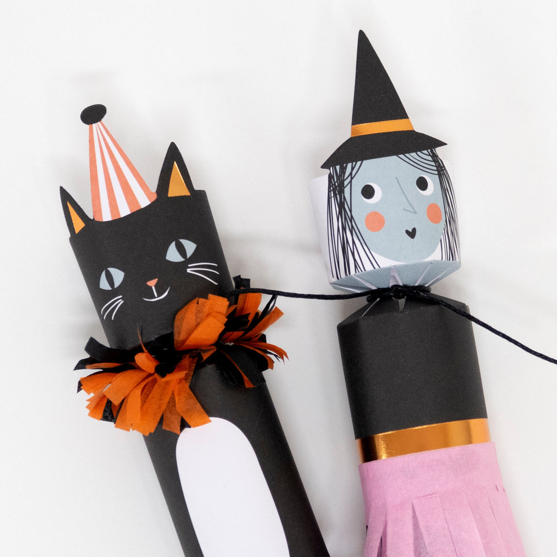 These crackers are filled with sensational Halloween gifts, and decorated with Halloween icons.