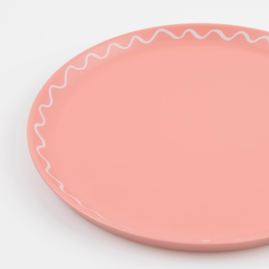 Our reusable side plates come in a pack of 6 colors and are made from recycled plastic.