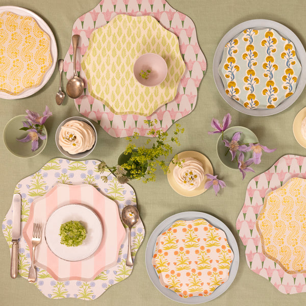Our durable yet sophisticated floral patterned placemat, with a Molly Mahon pattern, is ideal for any special dinner party or meal. Image2