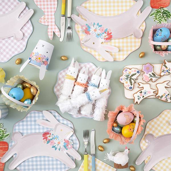 Our gingham plates come in four pastel shades, perfect for spring or summer parties. Image2