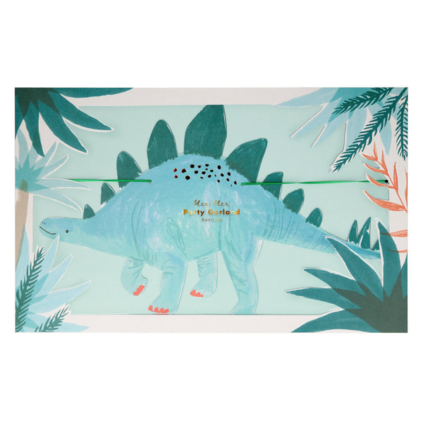 Our large garland, featuring colorful dinosaurs, is perfect for a dinosaur themed party. Image6