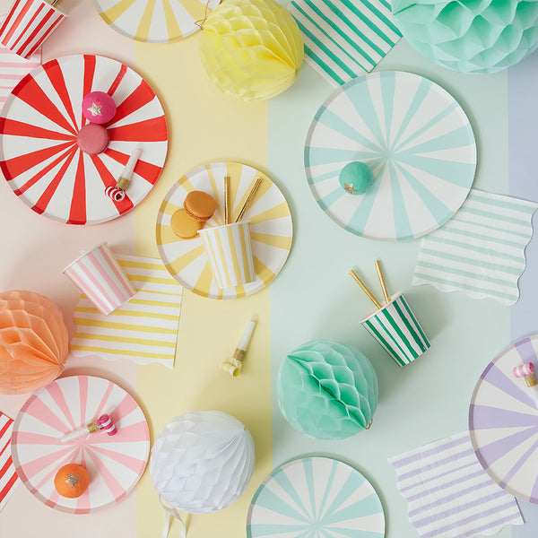 Our small plates, with a pretty pink pink stripe, are ideal as party plates, side plates or cocktail plates. Image2