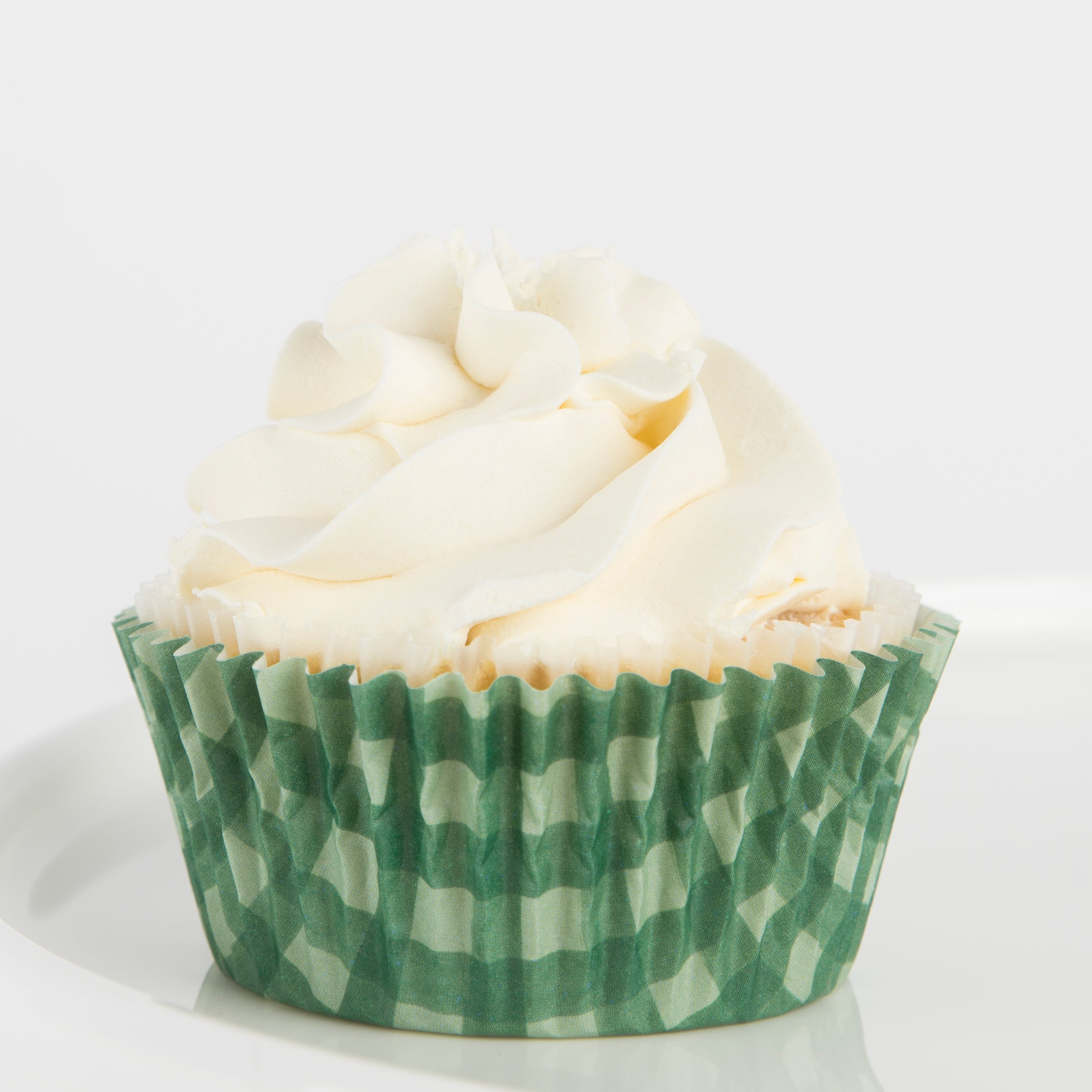 Our kit contains everything you need for cupcake decorations including  cupcake toppers and cupcake cases.