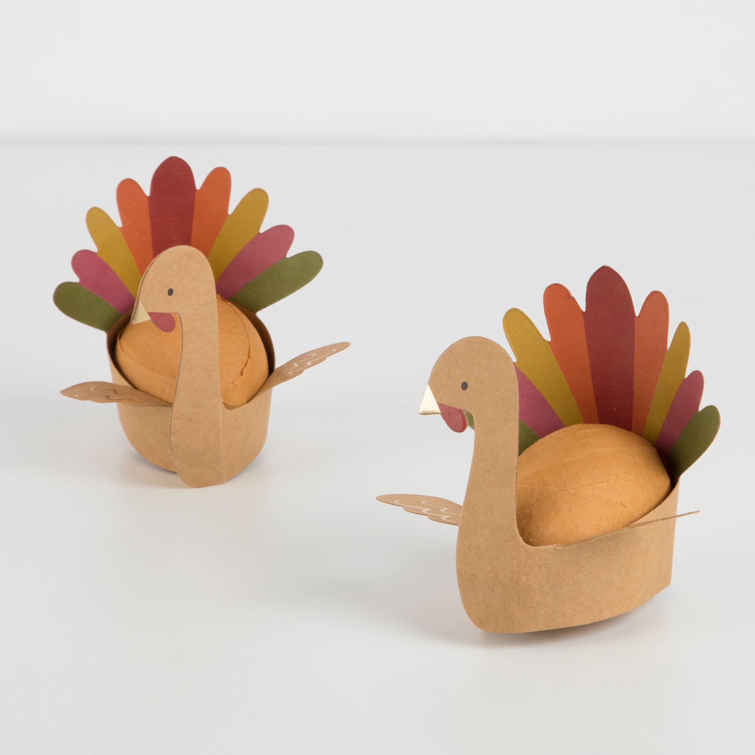 If you're looking for Thanksgiving table decor ideas, then our surprise balls in the shape of turkeys, are a fabulous treat.