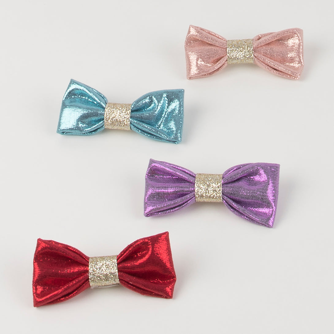 These fabulous hair accessories for girls are crafted from lurex fabric.
