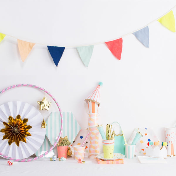 Multicolor Knitted Flag Garland Image5