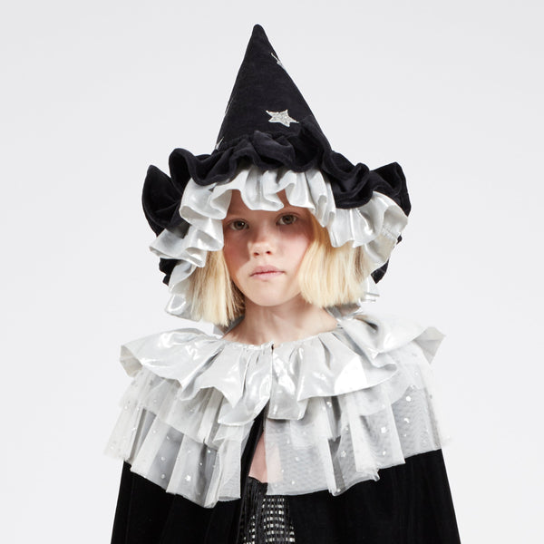 Our pointed hat, crafted from black velvet, is ideal to add to a witch costume and to wear for fun dressing up ideas. Image2