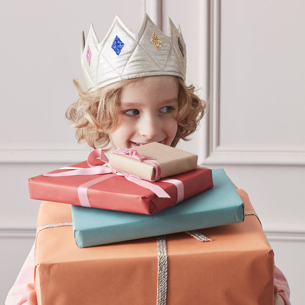 This kids crown is wonderful for dress up for girls and dress up for boys.