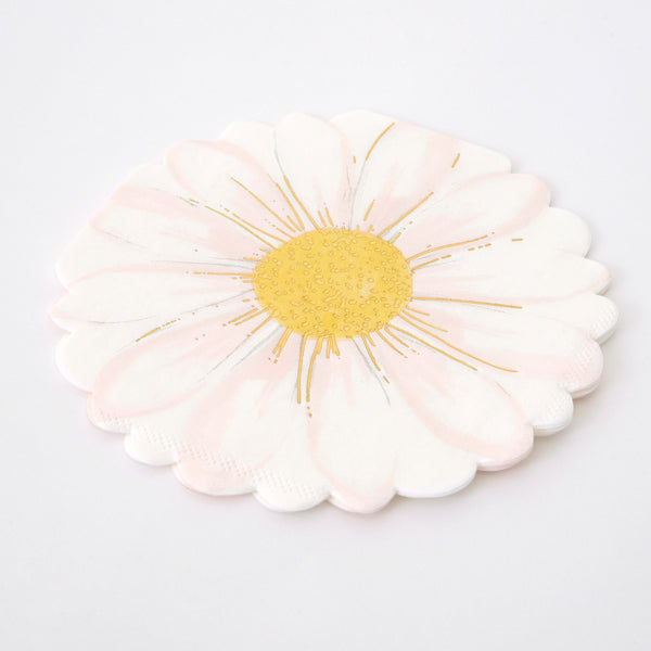 Our flower napkins, beautifully illustrated to look like daisies, have stylish shiny gold foil details. Image3
