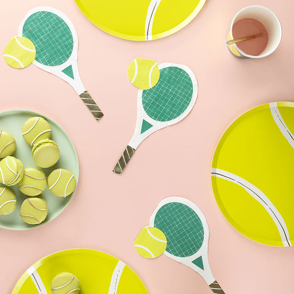 These party plates, in the shape of tennis balls, are ideal for a tennis party. Image2