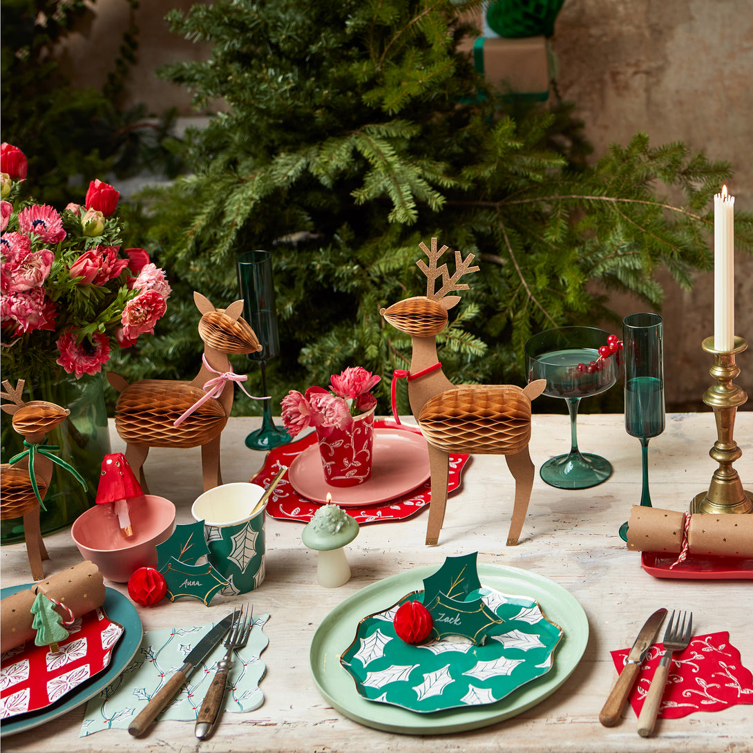 Our paper napkins give a vintage look to your Christmas table decorations.