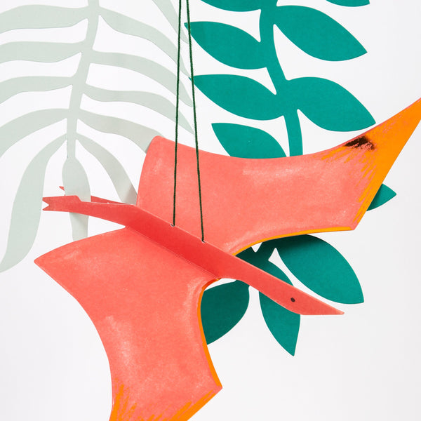 Our large garland, featuring colorful dinosaurs, is perfect for a dinosaur themed party. Image4