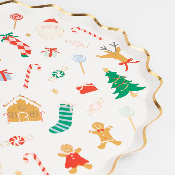 Our party plates, with traditional Christmas illustrations, are perfect as Christmas table decorations. Image2