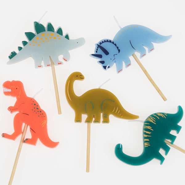 Our dinosaur candles will make your dinosaur cake look amazing. Image3