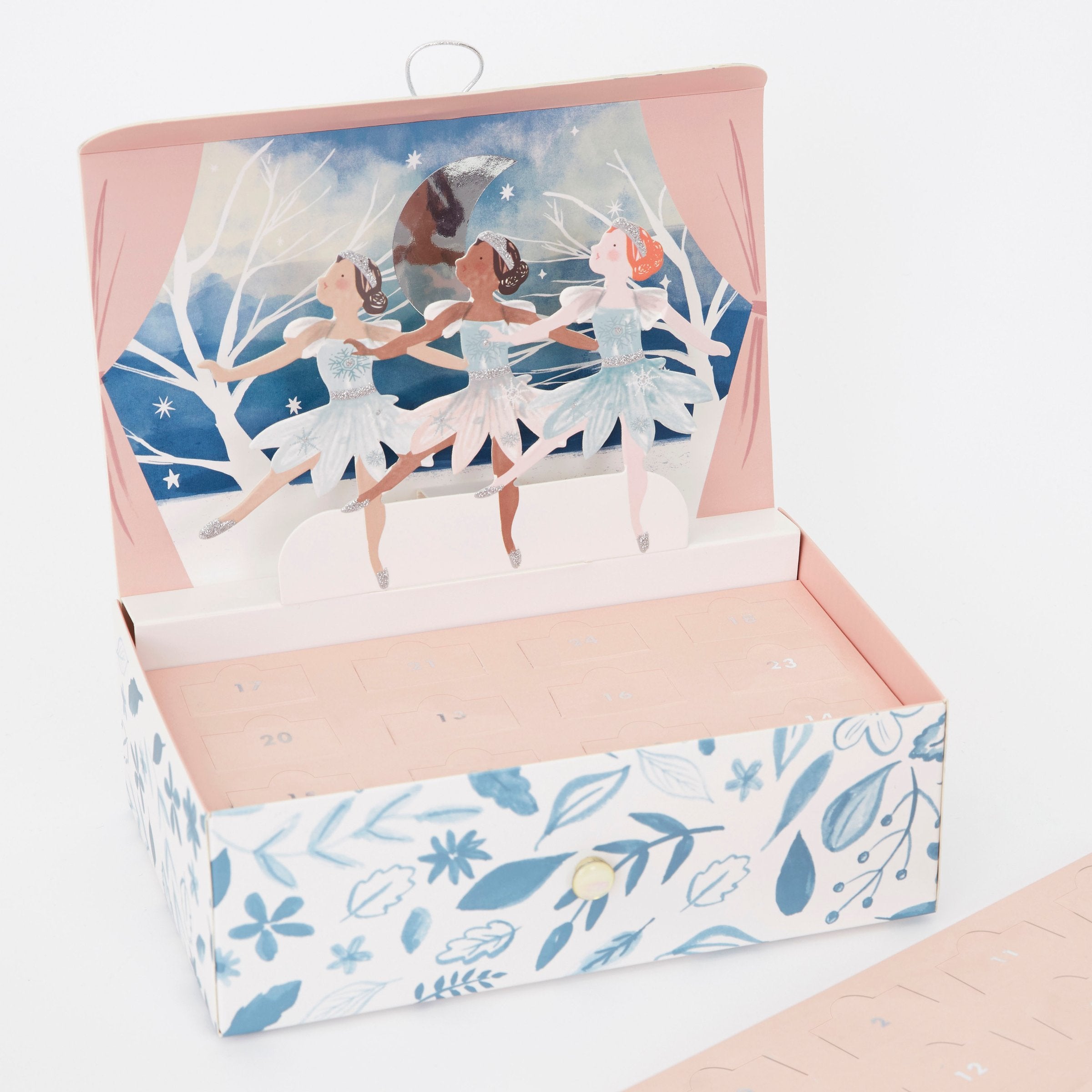 This advent calendar is the perfect Christmas gift for girls, with a ballerina suitcase and pretty bracelet.