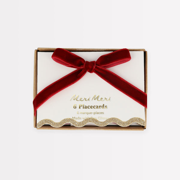 Bows on are on-trend, and will add an elegant touch to your Christmas party supplies. Image5