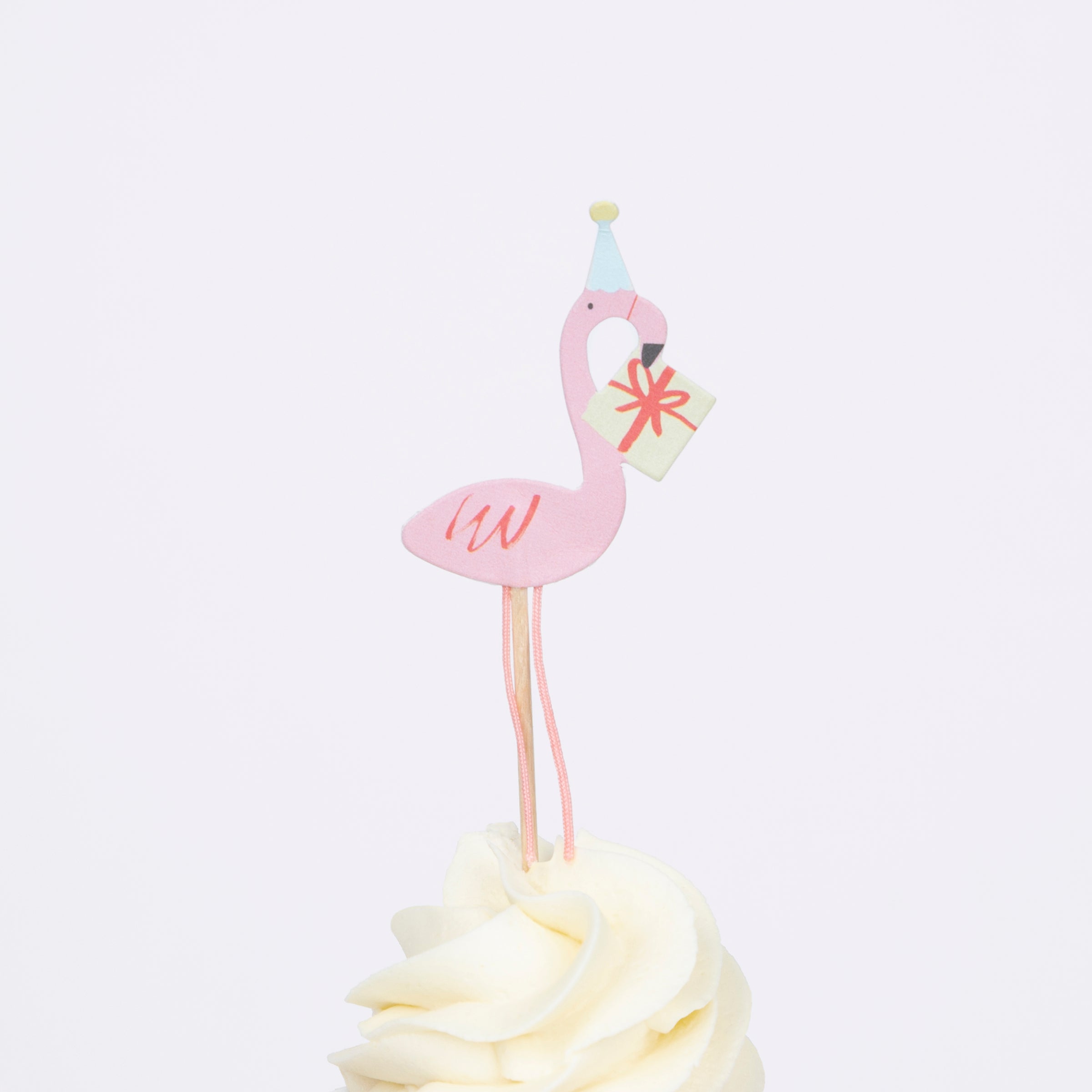Our animal cupcake toppers and striped paper cupcake cases are perfect for baby shower cupcakes.