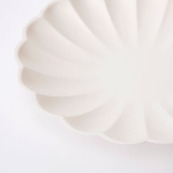 Small Cream Compostable Plates Image2