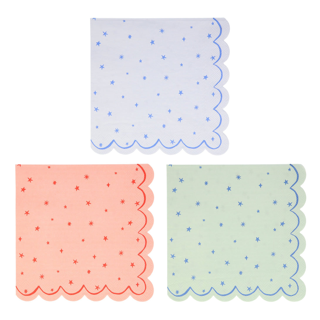 Our paper napkin set features a stylish star design and includes blue napkins, pink napkins and mint napkins.