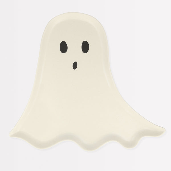 This fabulous Halloween plate, crafted in the shape of a ghost and made with bamboo, is an excellent reusable plate.