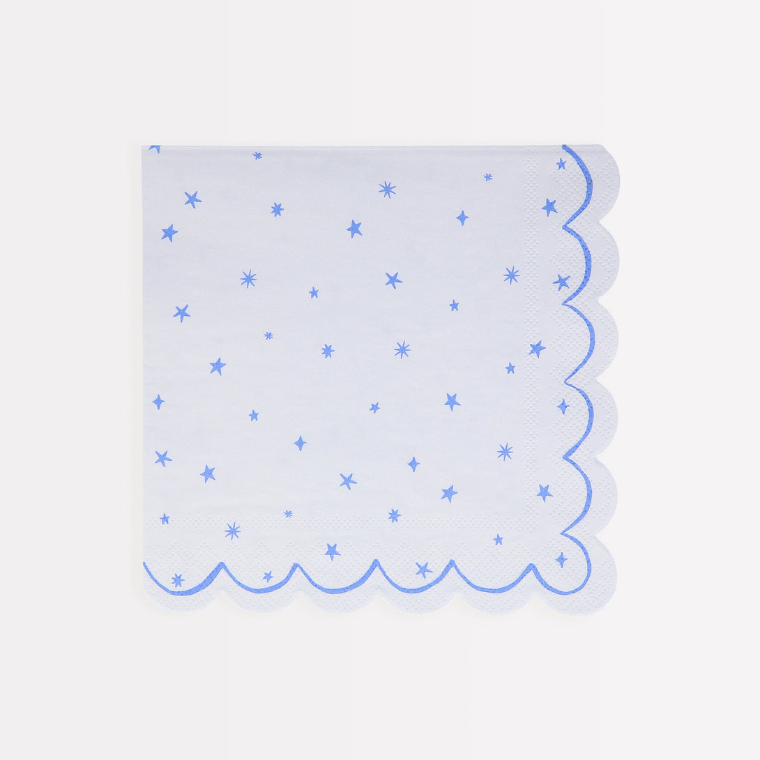 Our paper napkin set features a stylish star design and includes blue napkins, pink napkins and mint napkins.